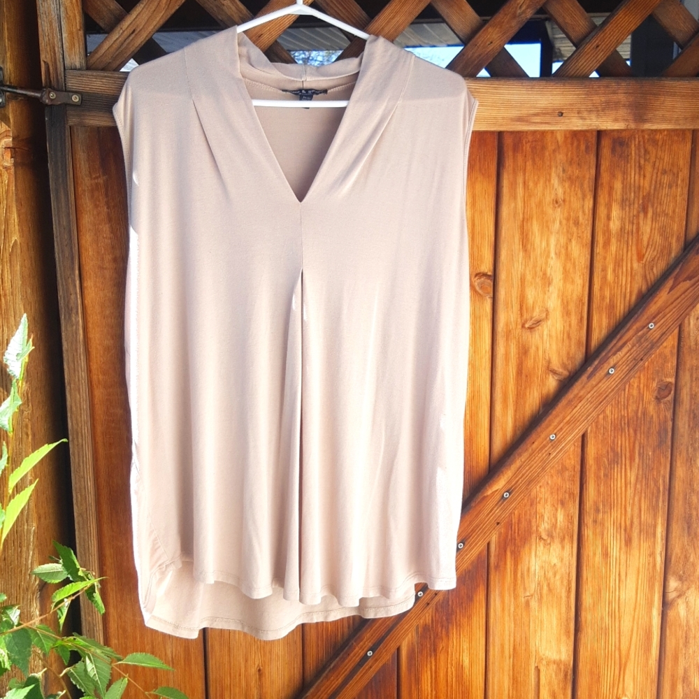 ⭐️Cable and Gauge Cream shirt
